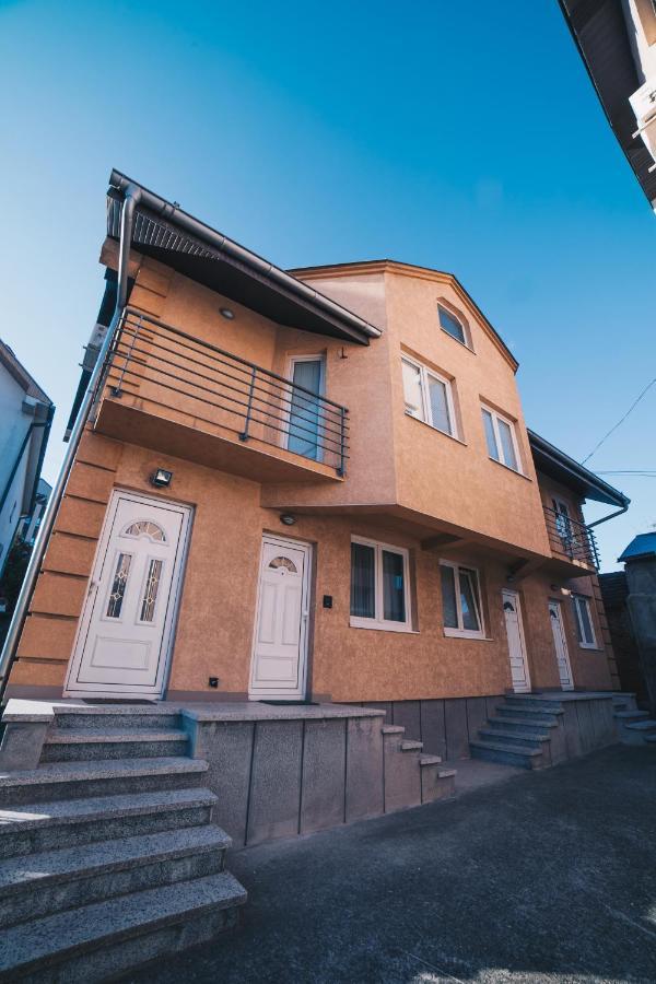 Boutique Luxury Apartments Kragujevac Bagian luar foto
